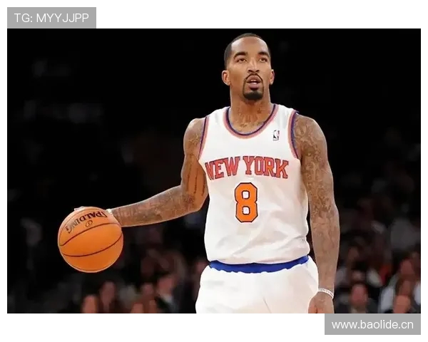 内史密斯突破生涯1000个篮板大关 展现球场不懈奋斗精神