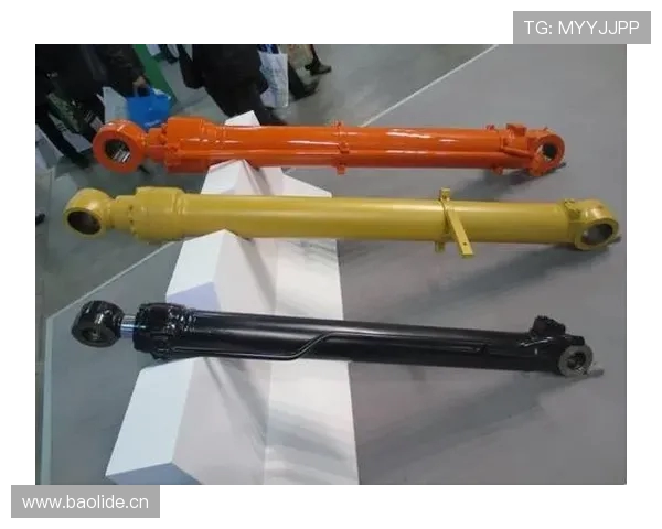 挖掘机油缸耳环焊补